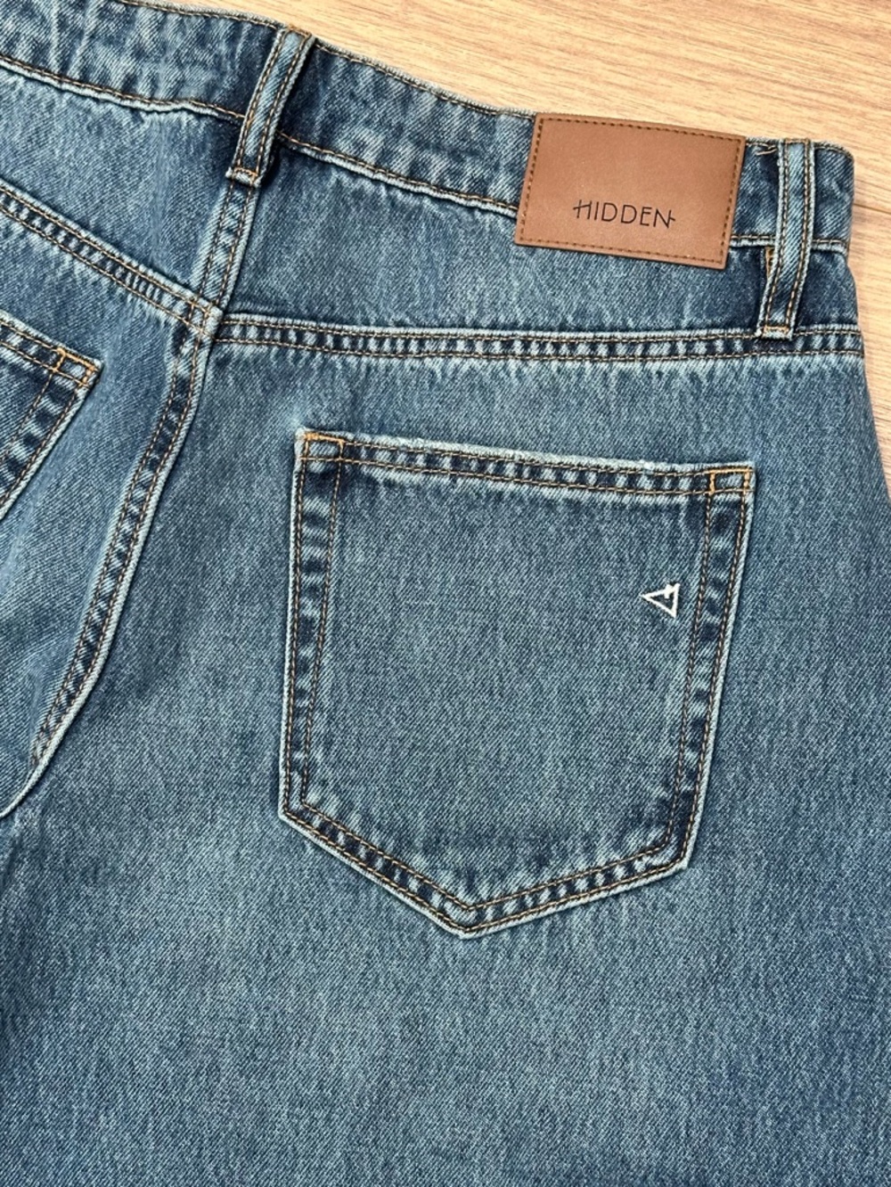 Hidden Sammie High Rise Barrel Jean Size 27 - Picture 10 of 12